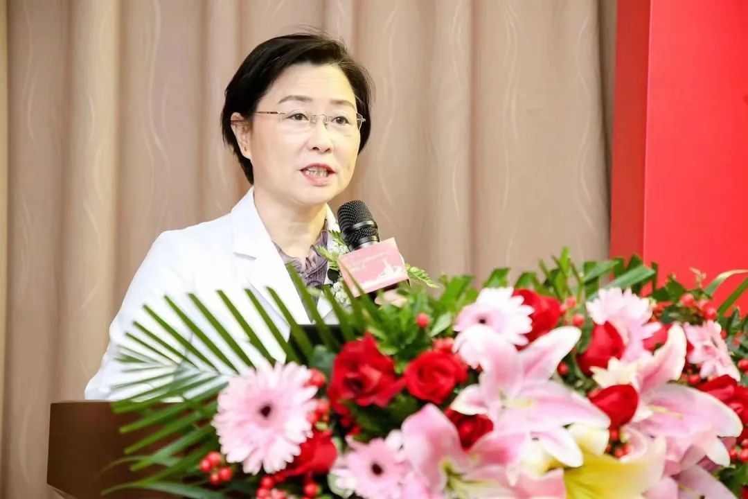 北京大学国际医院工作组执行组长高国兰介绍,背靠北大国际医院,平安