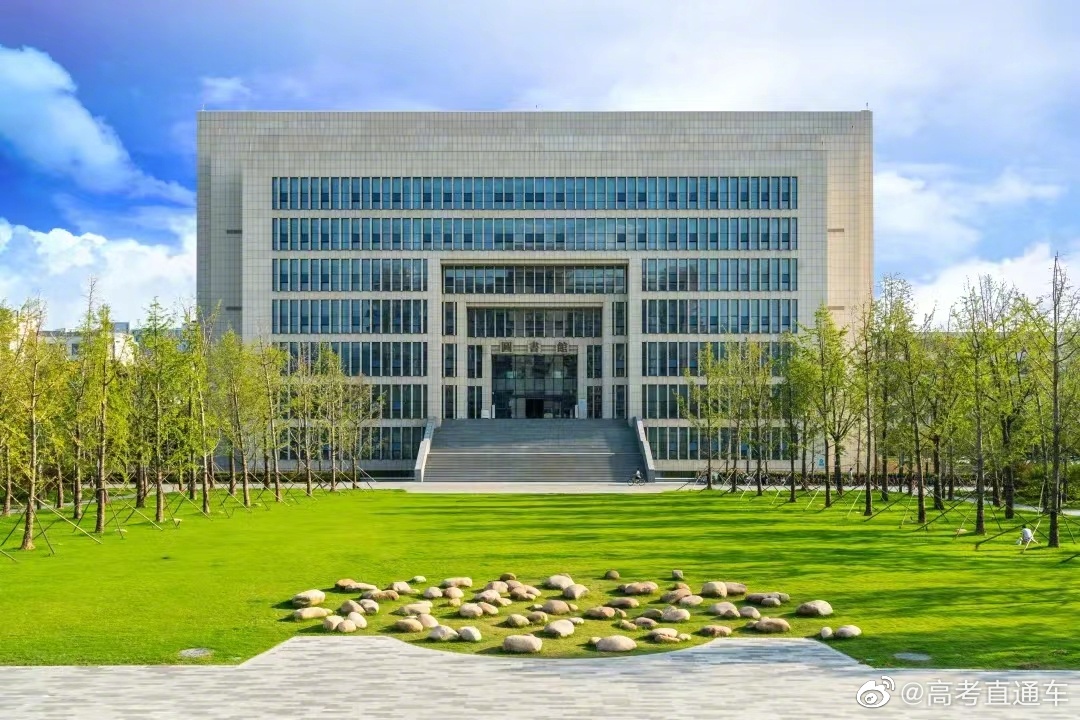 你觉得大学校门继续封闭合理吗？