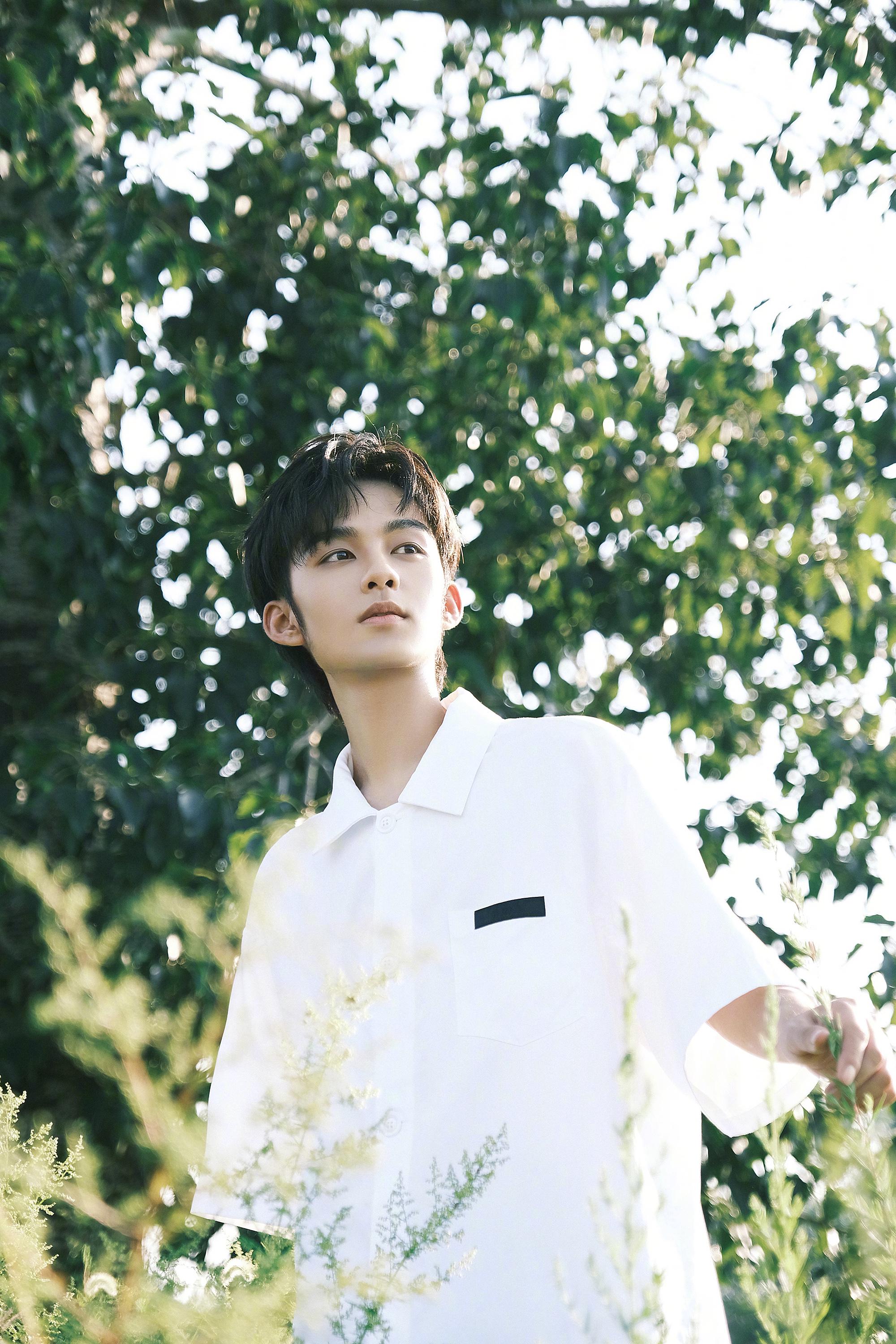 少年初成旷野追风演员黄毅最新大片少年感好强