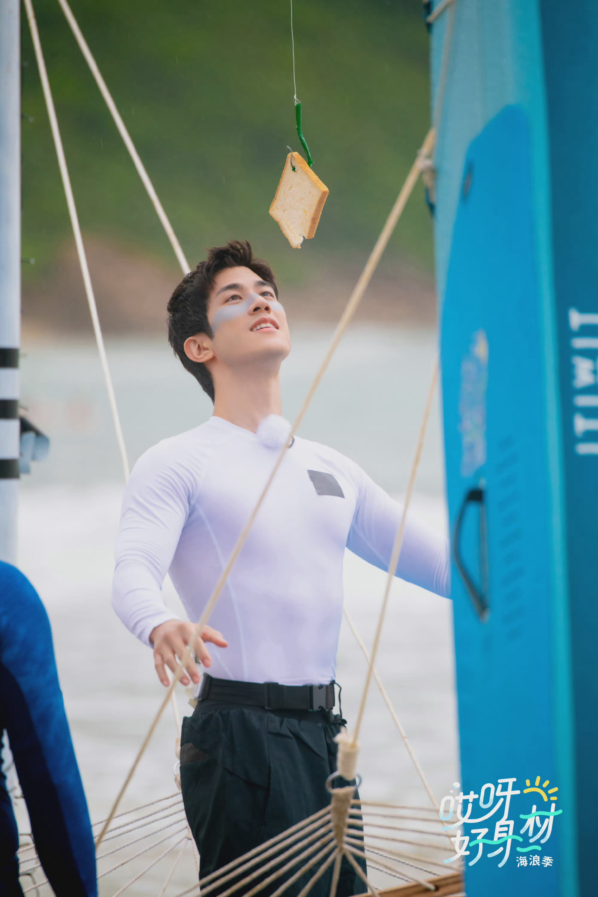 突然觉得李治廷很帅!身材也不错,唱歌也行哈!__财经头条