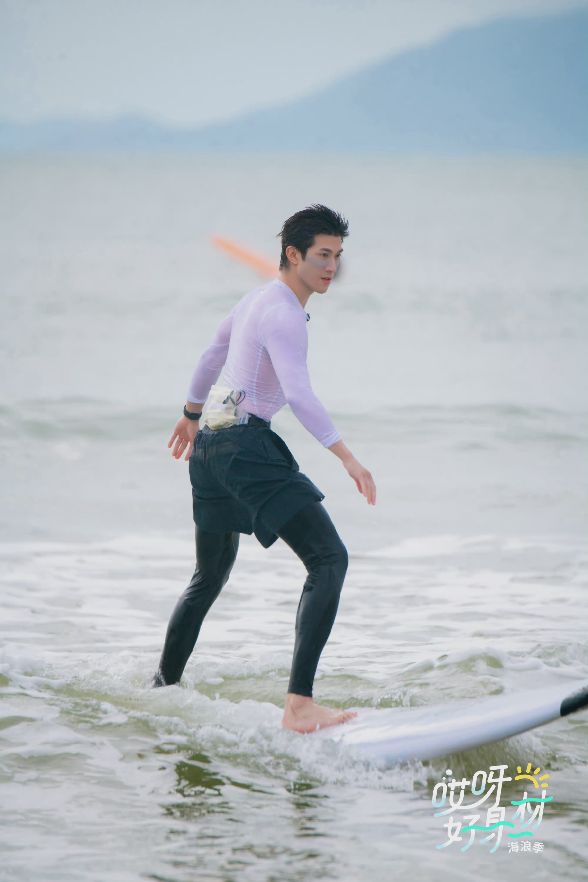 突然觉得李治廷很帅!身材也不错,唱歌也行哈!__财经头条