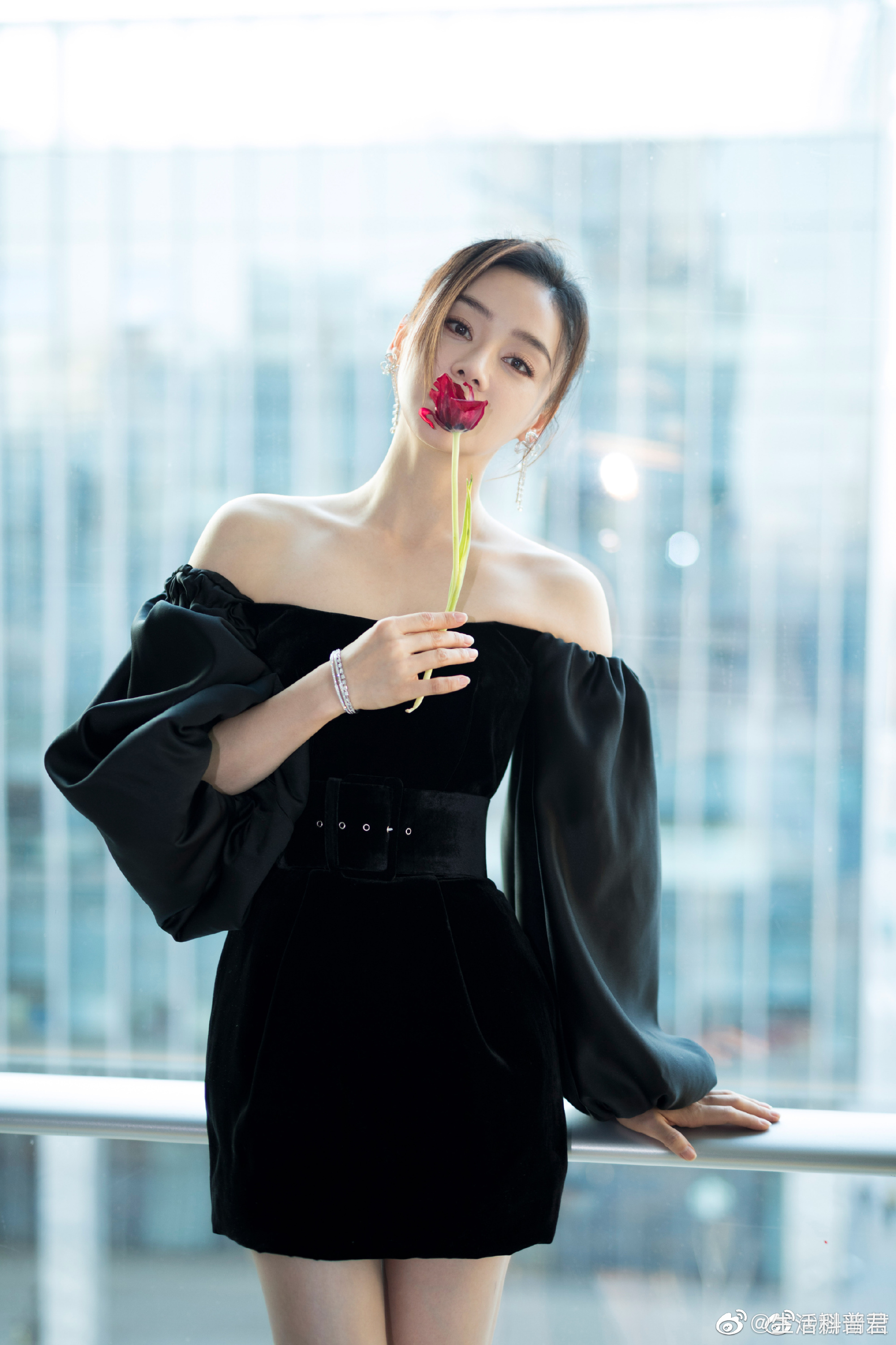 袁姗姗不管是颜值演技都是超级在线的