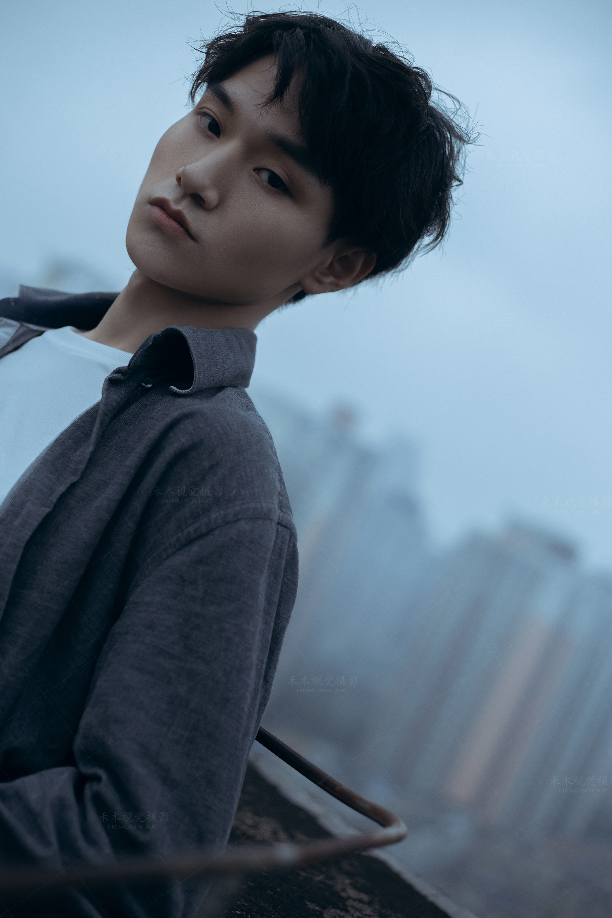 天台情绪片男生写真|西安写真__财经头条