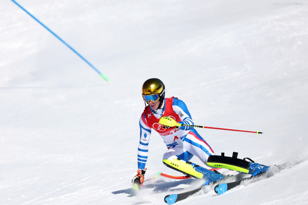 (北京冬奥会)高山滑雪——男子回转项目:法国选手夺冠|法国|新华社