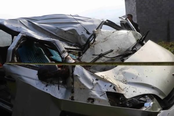 安全带=生命带!看完这些真实案例,你知道安全带的重要性了吗?休闲区蓝鸢梦想 - Www.slyday.coM 安全带=生命带!看完这些真实案例,你知道安全带的重要性了吗?休闲区蓝鸢梦想 - Www.slyday.coM