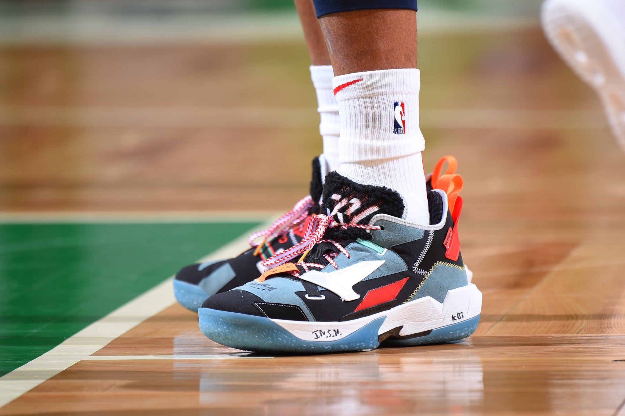 今日nba球员球鞋上脚精选 詹姆斯 nike lebron ambassador 13