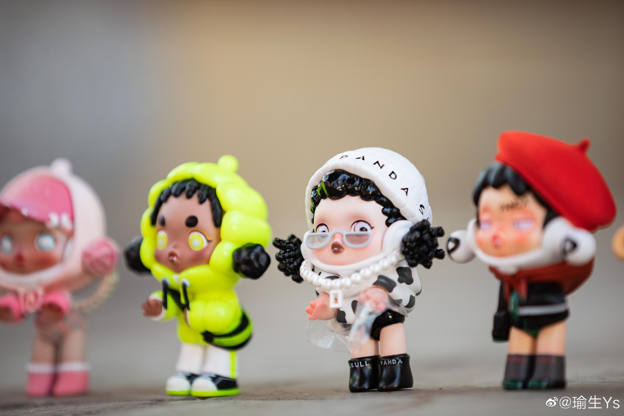 skullpanda的熊喵热潮系列开箱来了 每一款的服饰都很时尚……_高清