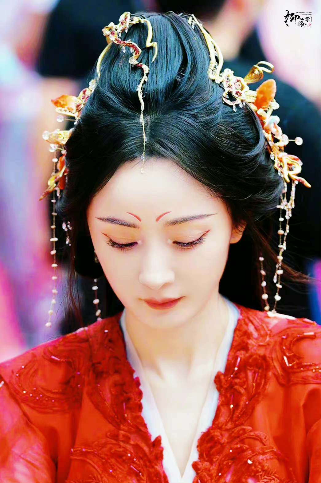 杨幂狐妖小红娘月红篇开机照红衣造型好美啊