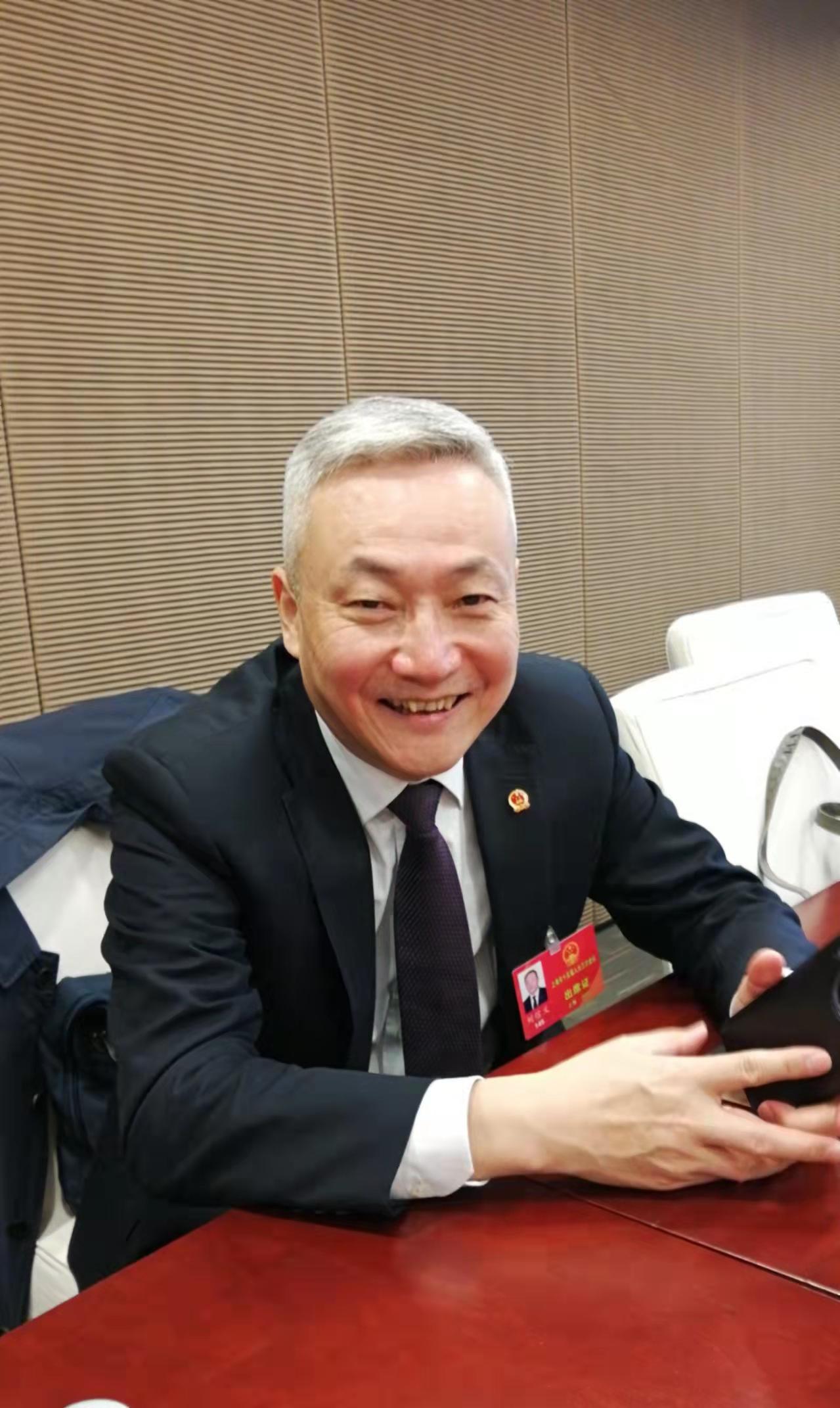 上海市人大代表刘信义建议加快组建个人征信机构积极推进上海金融数字