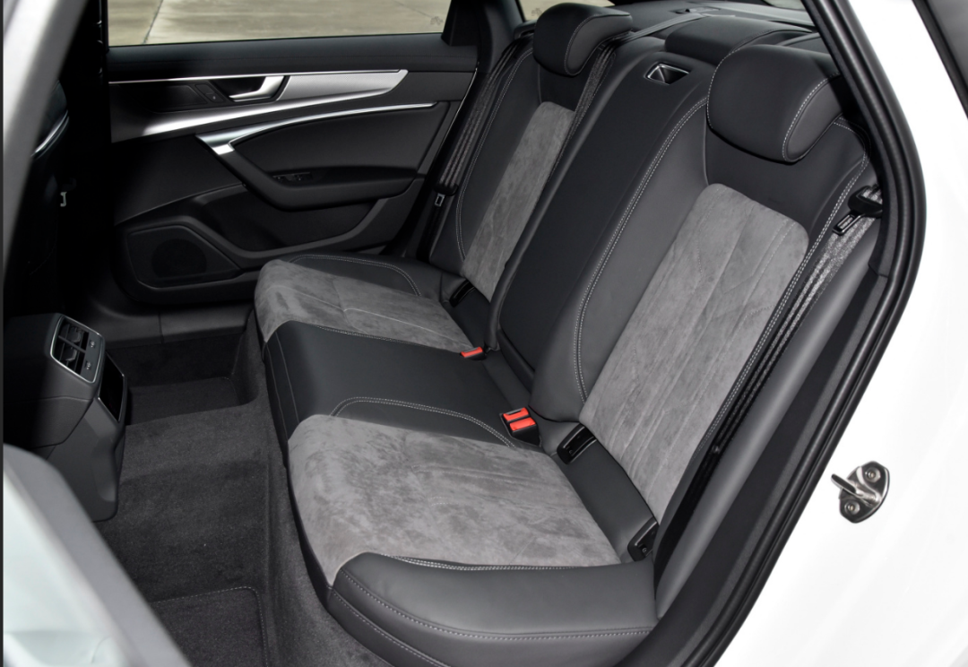 中大型豪华车怎么选？奥迪A6L对标沃尔沃S90