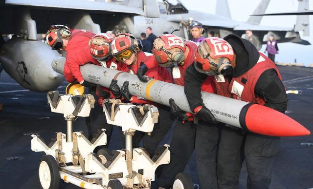 若一次消灭2到3个美国航母战斗群,美国人还有信心继续作战吗?休闲区蓝鸢梦想 - Www.slyday.coM 若一次消灭2到3个美国航母战斗群,美国人还有信心继续作战吗?休闲区蓝鸢梦想 - Www.slyday.coM