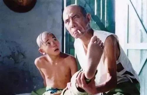 差别太大!流量小生千万片酬,国家一级演员魏宗万38年买不起房