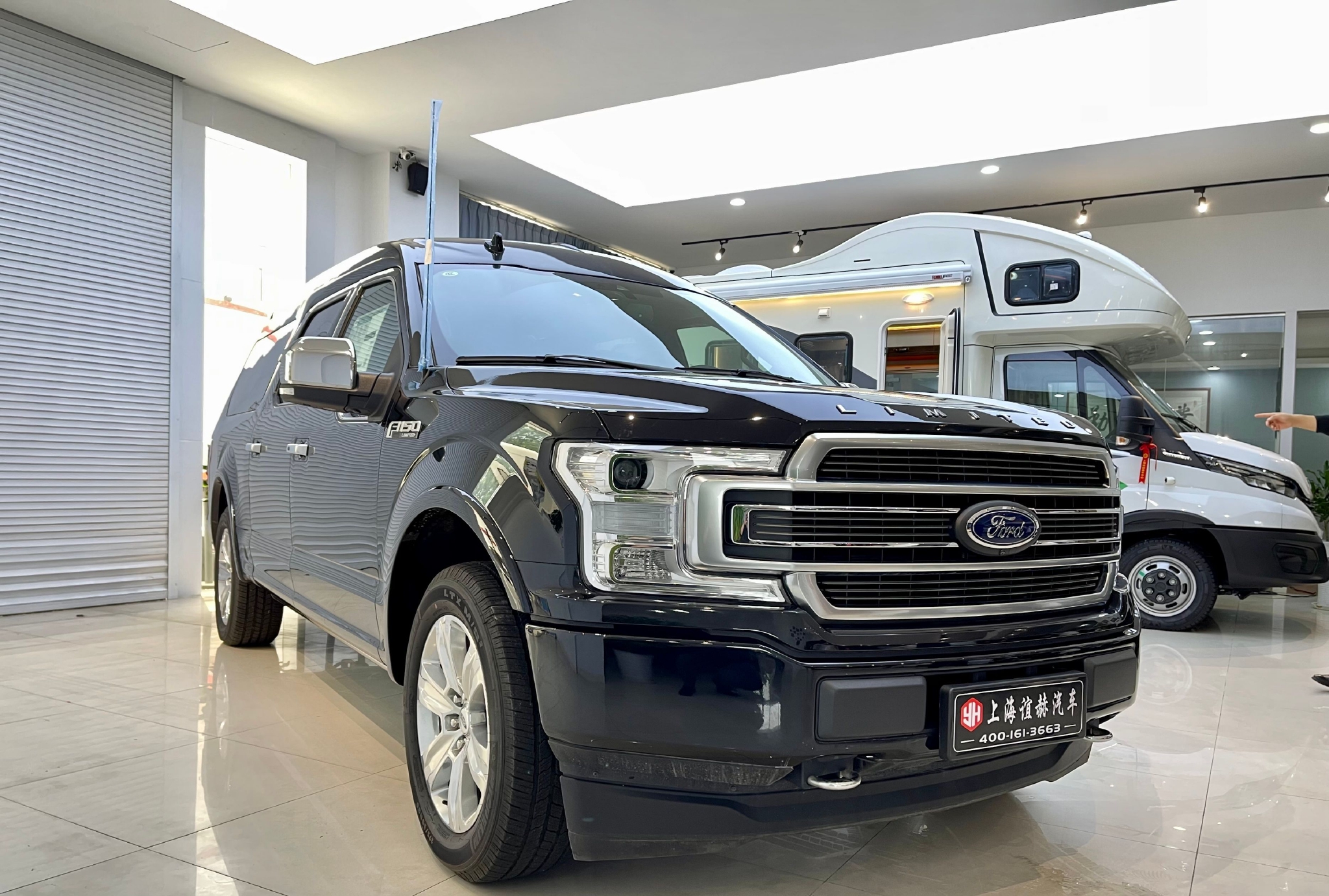 福特f150勇猛者高顶越野行宫多功能四驱豪华七座商务车