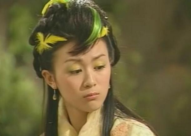 她8岁开始演戏,当红时却隐退嫁大13岁丈夫,如今却离婚独自养子|唐宁