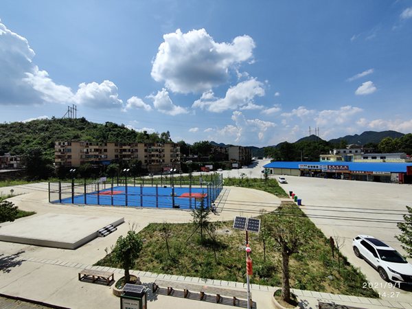 清镇市暗流镇从广场夜访管窥群众三感