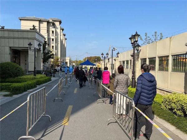上海全市开展核酸检测！现场直击休闲区蓝鸢梦想 - Www.slyday.coM