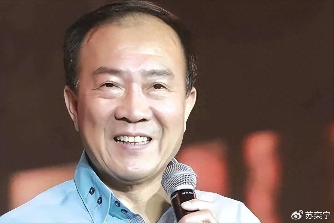 侯耀文离世18年，被侄儿昔日小20岁娇妻，撬走多年后如今怎样|戴志诚|表演|相声|刘欢|离婚_新浪娱乐_新浪新闻