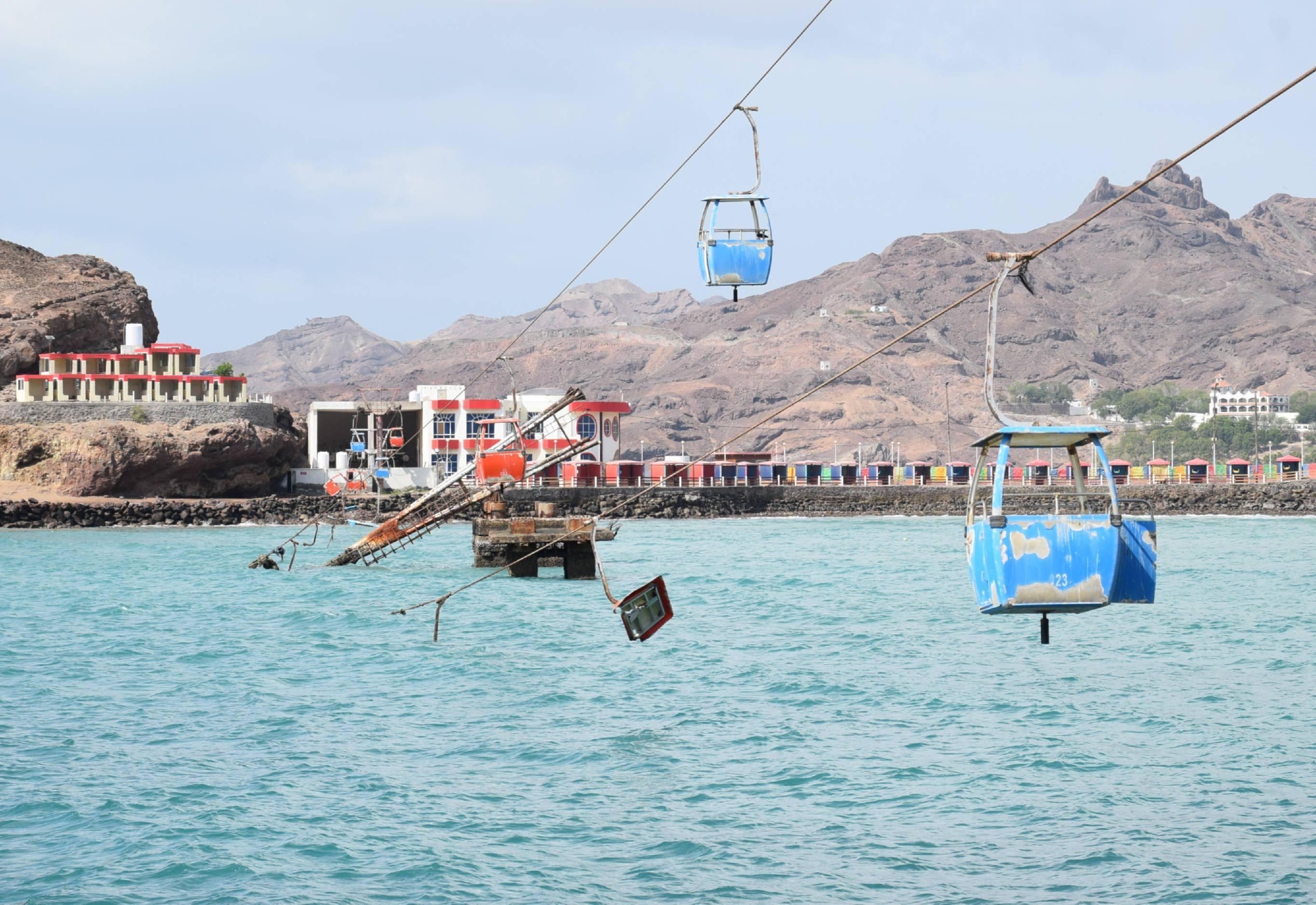 也门亚丁:冷清的旅游胜地|也门|亚丁|新华社_新浪新闻