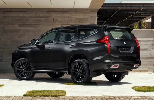 三菱发布特别版帕杰罗!全黑车身 专属套件,限量200台,售价56万