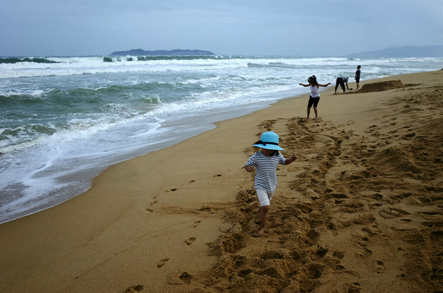 5个孩子玩水3人溺亡,防溺水知识教育无数遍,总有父母只是摆设