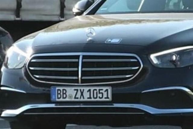 奔驰新款E级实拍谍照 整体设计偏向年轻化