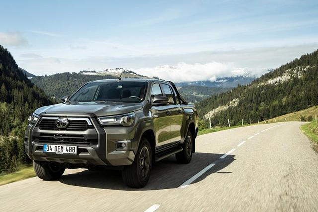 比日产纳瓦拉年轻2021款丰田海拉克斯你打几分