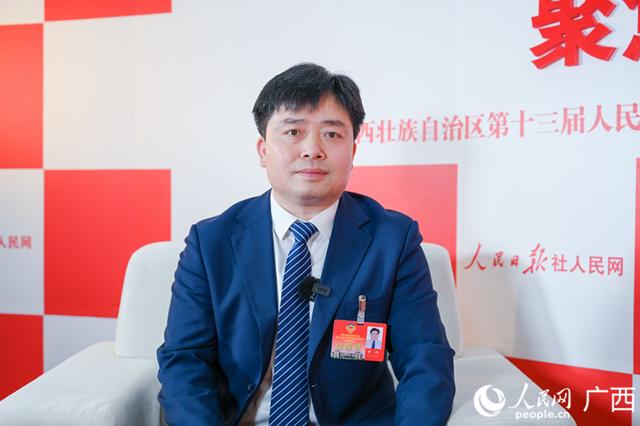 人民网专访广西政协委员百色市工业和信息化局党组书记局长黄斌