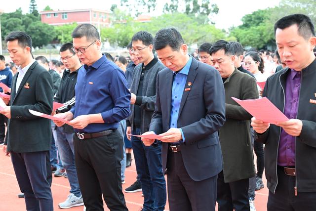 晋江季延中学开展宪法晨读活动