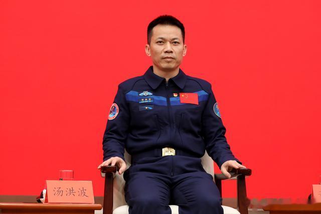 神舟十二号飞行乘组航天员汤洪波:在一定程度上 我们能实现酸奶自由