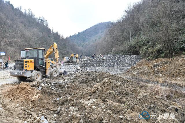 建始:花坪镇漆潦村高标准农田补建项目开工建设|恩施|农田|项目_新浪