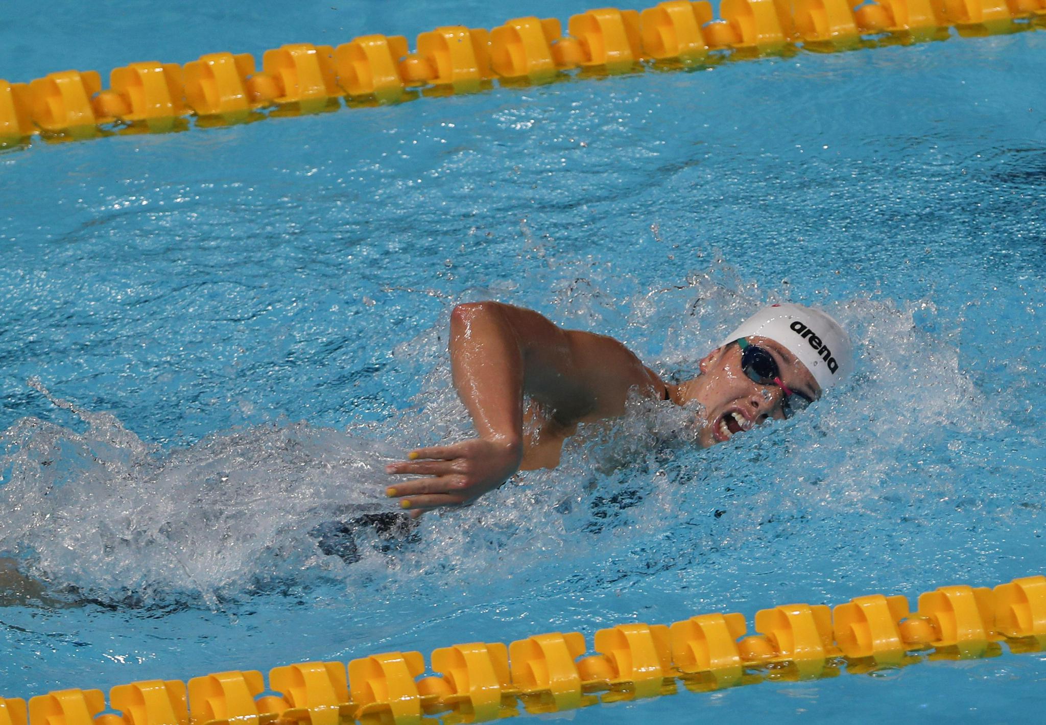 （体育）游泳——阿布扎比短池世锦赛：何诗蓓打破世界纪录夺冠休闲区蓝鸢梦想 - Www.slyday.coM