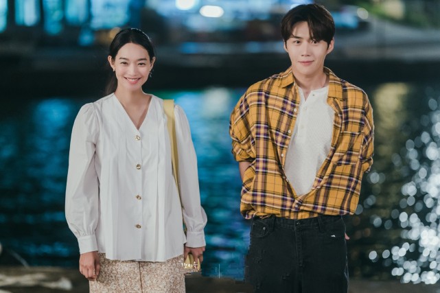 跟着申敏儿新剧学穿搭吧！独属于大女人的可爱，实在是太戳人心了休闲区蓝鸢梦想 - Www.slyday.coM