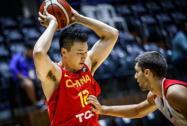 正式告别!男篮名将低调退役,14年CBA生涯薪资破亿,曾获3座冠军|CBA|李根|男篮_新浪新闻