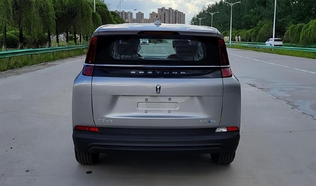 一汽奔腾5座mpv nat上市,纯电续航超400公里,15.58万元起售-新浪汽车