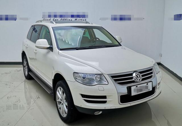 19万入手v8途锐白色很少见与r8同引擎