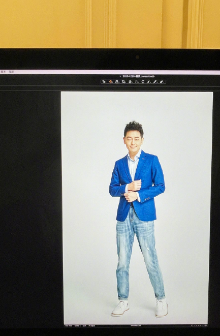 林志颖打破"不老男神"人设?五五分身材太抢镜,脸部浮肿显老态