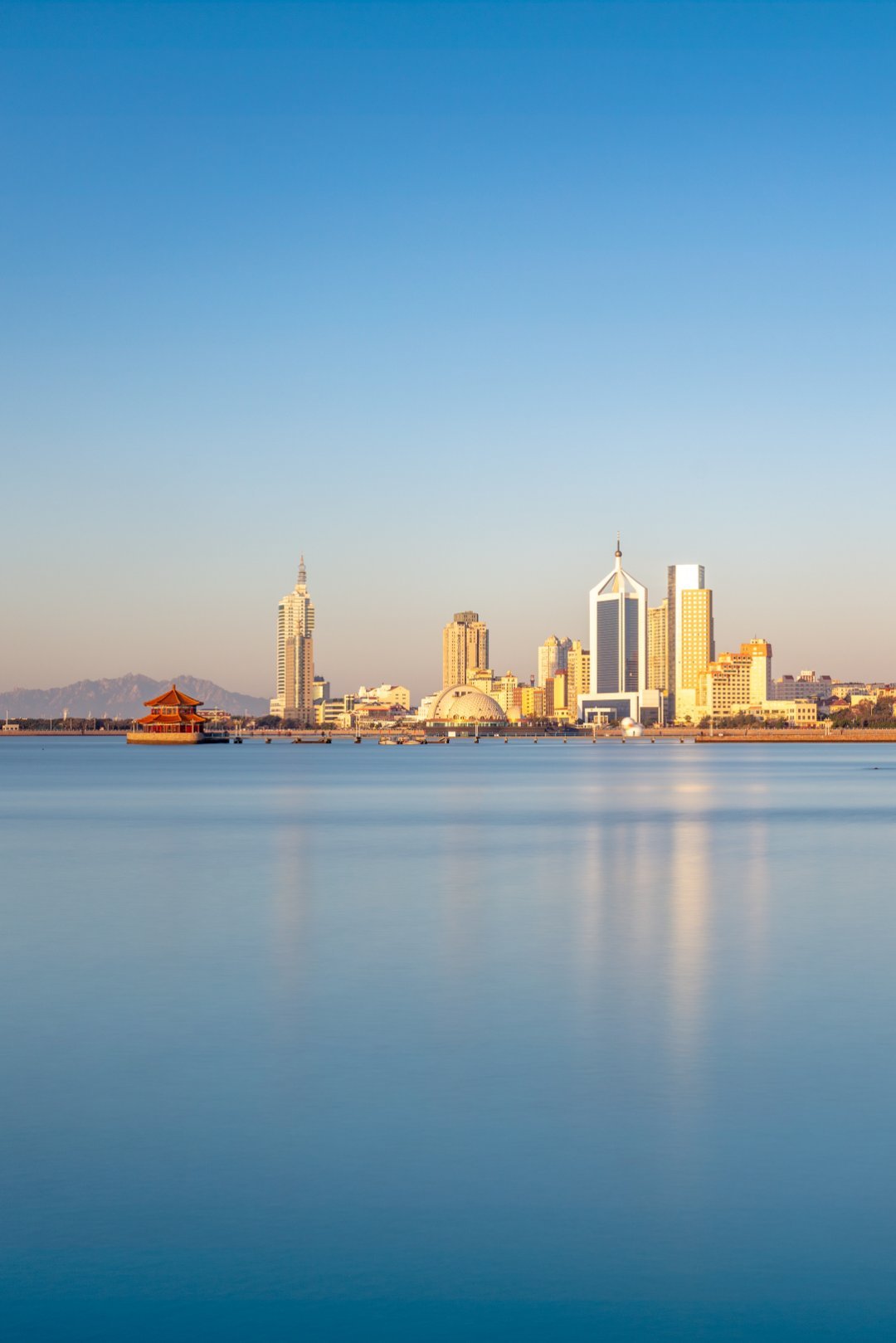 青岛栈桥风光__财经头条