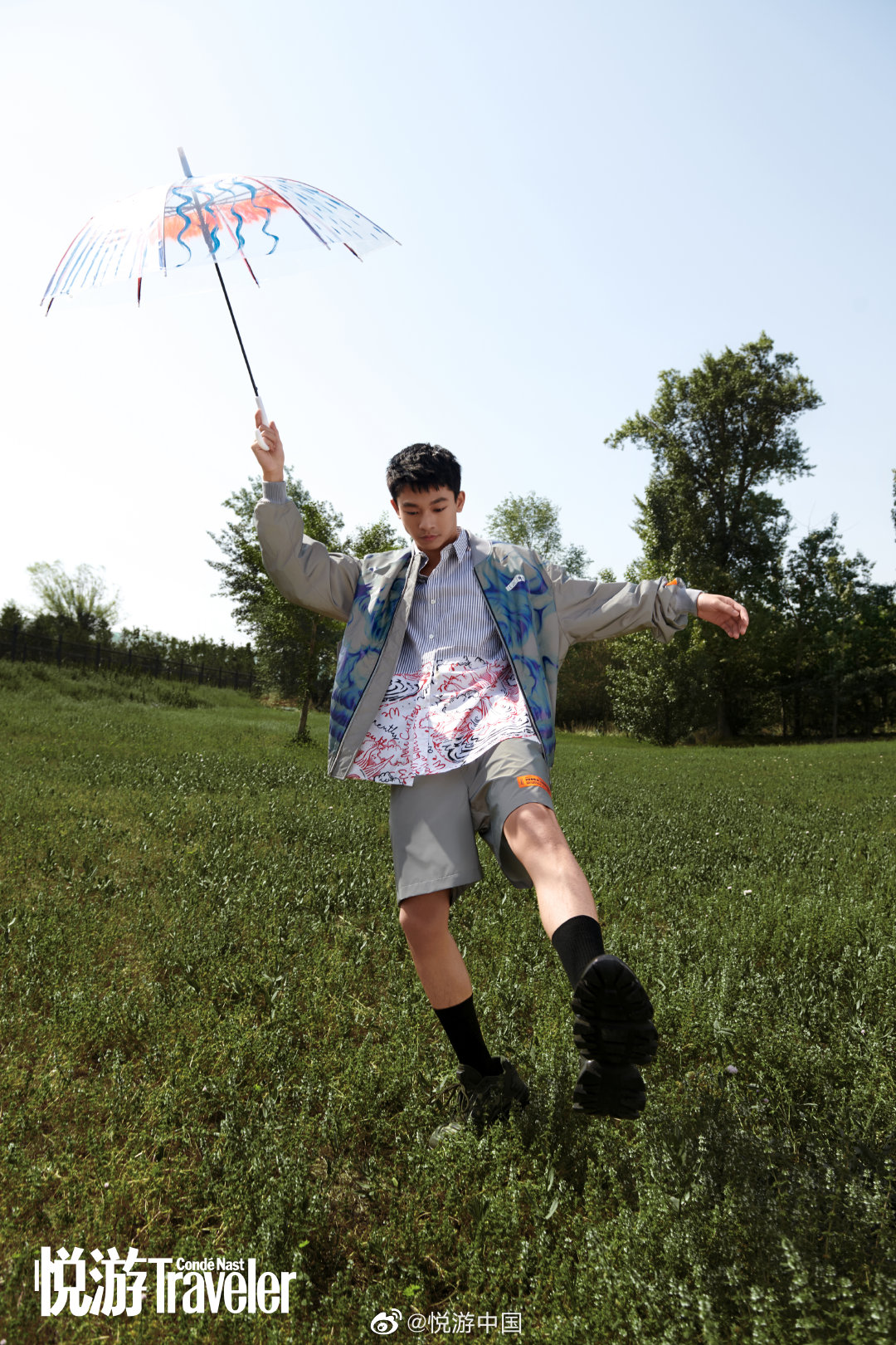 风犬少年@张宥浩 如何定义夏天?是空调房里凉爽慵懒的漫长午后