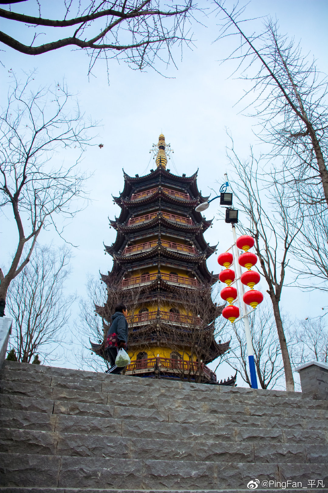 观音塔,如皋定慧寺建筑之一,伴水而建