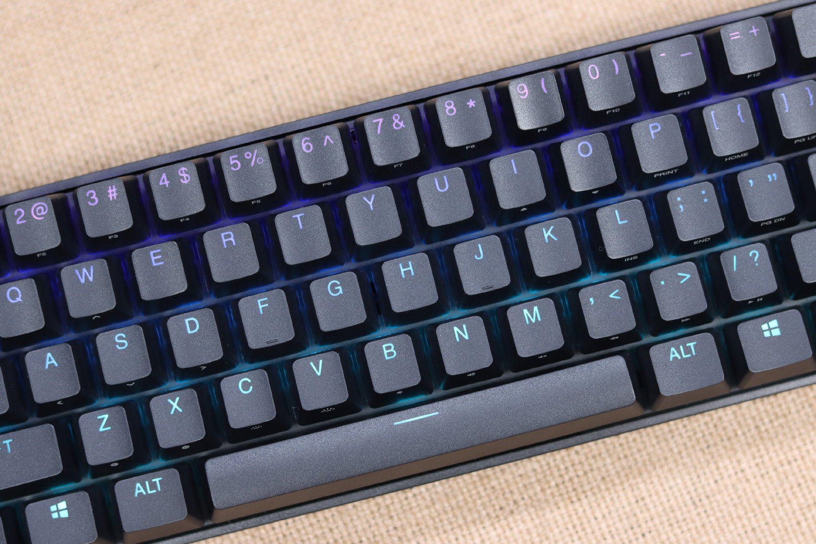 赛睿apex pro mini 可调触发键程机械键盘开箱评测__财经头条