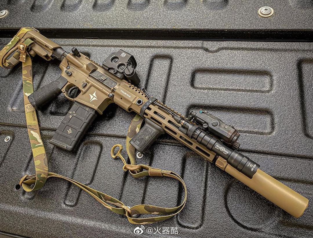搭配了eotech公司瞄具的轻武器美图欣赏,玩过吃鸡游戏的都见过吧!