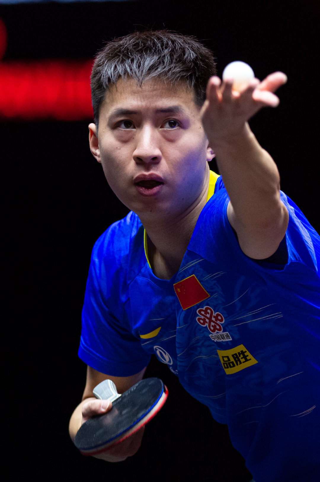 单打首日比赛中,中国选手方博以3比1战胜奥地利选手加多斯_高清图集