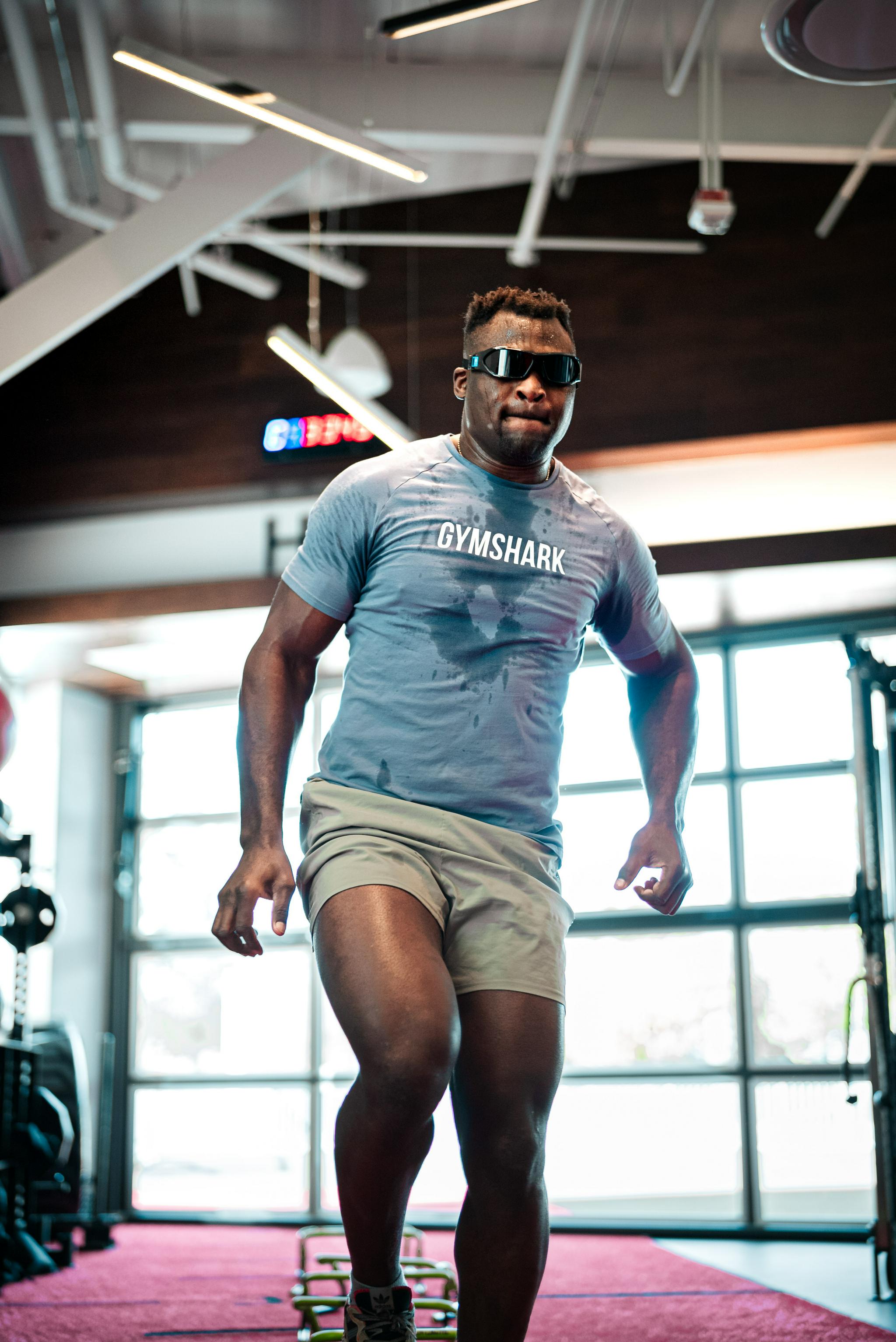 备战重量级冠军统一战,"铁血战士"纳干诺在拉斯维加斯训练……_高清