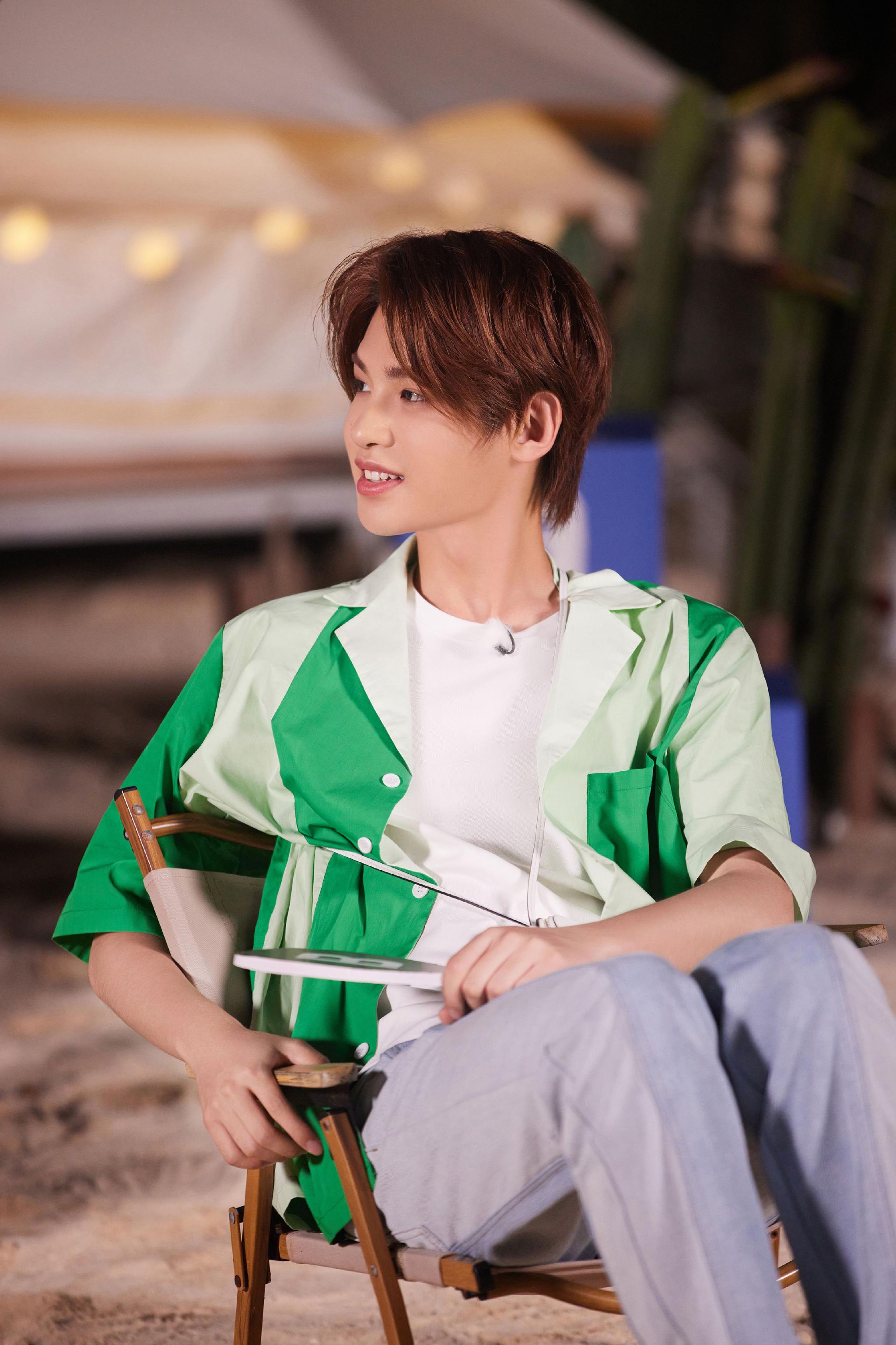 黄明昊极限挑战剧照 活力四射元气满满小贾今晚就要来啦