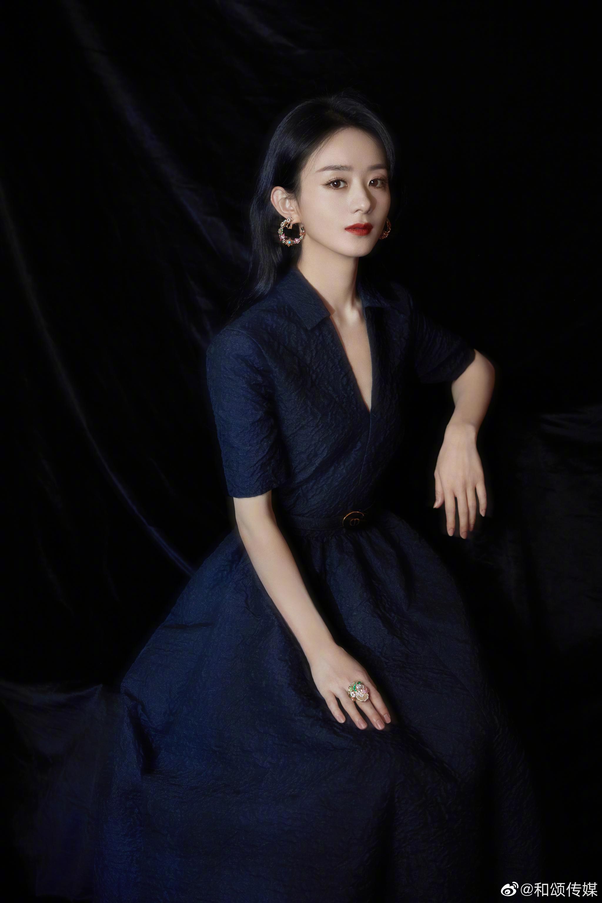 赵丽颖星动之夜造型出图连衣裙知性又干练期待今晚的红毯
