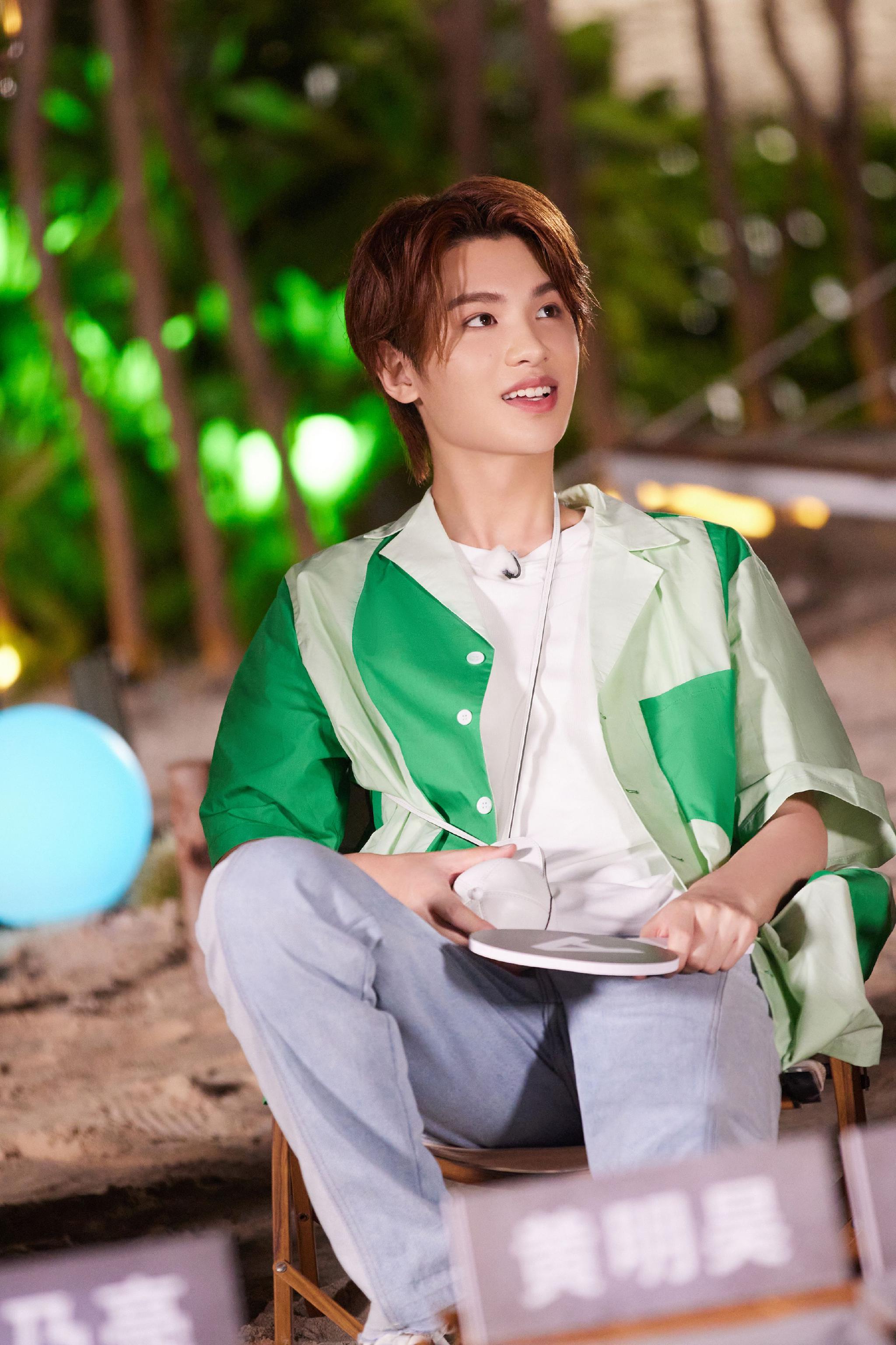 黄明昊极限挑战剧照 活力四射元气满满小贾今晚就要来啦