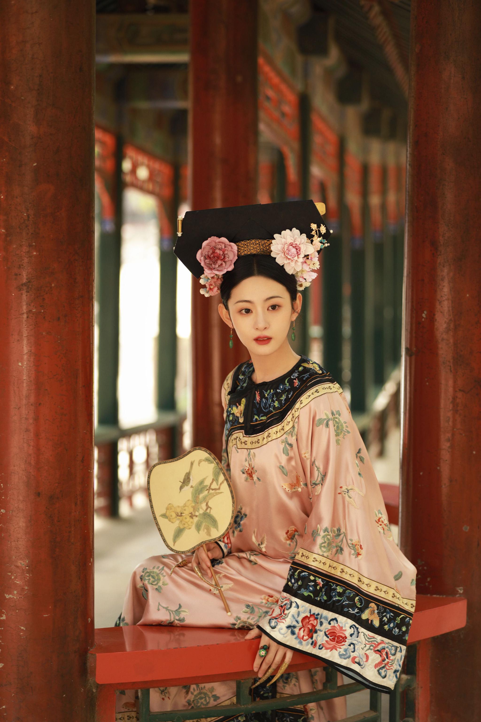 赵晴清装写真真的好温柔……_高清图集_新浪网