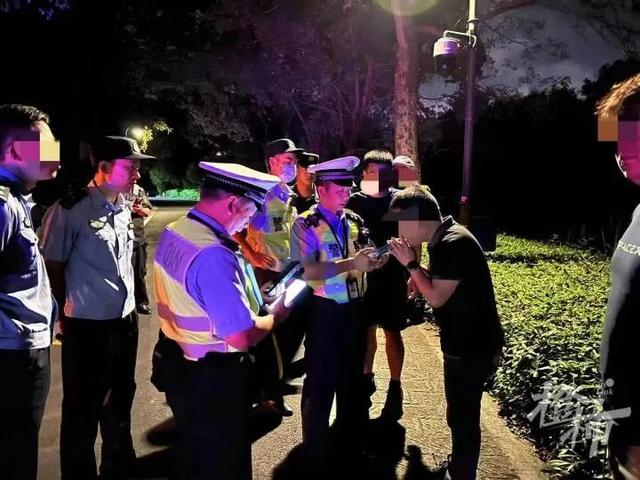 算酒驾吗?杭州一特斯拉撞上路灯杆,司机称喝酒后坐副驾启动自动驾驶休闲区蓝鸢梦想 - Www.slyday.coM 算酒驾吗?杭州一特斯拉撞上路灯杆,司机称喝酒后坐副驾启动自动驾驶休闲区蓝鸢梦想 - Www.slyday.coM