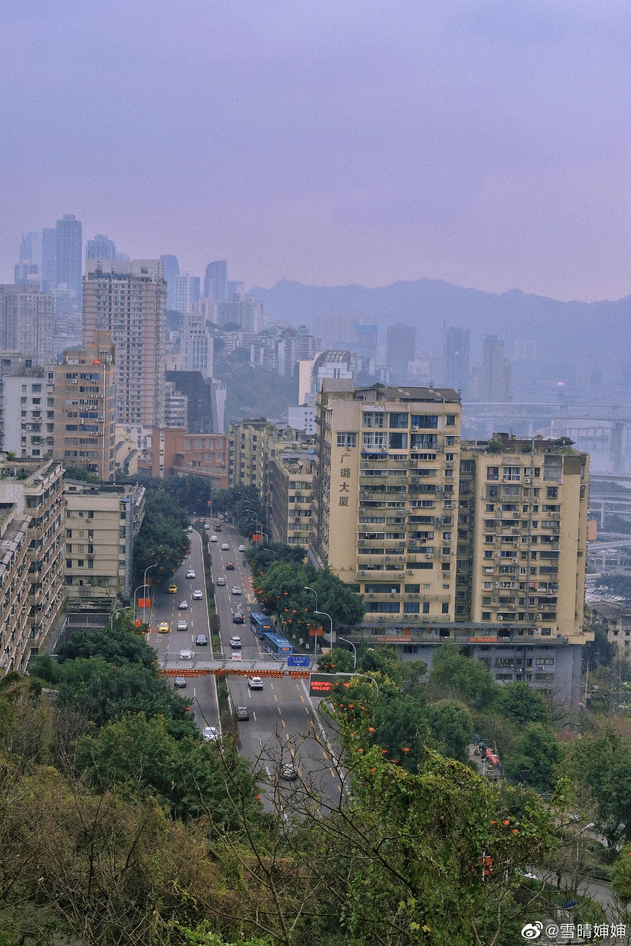 摄影博主上线营业啦 重庆真是个神奇又美丽的地方……__财经头条
