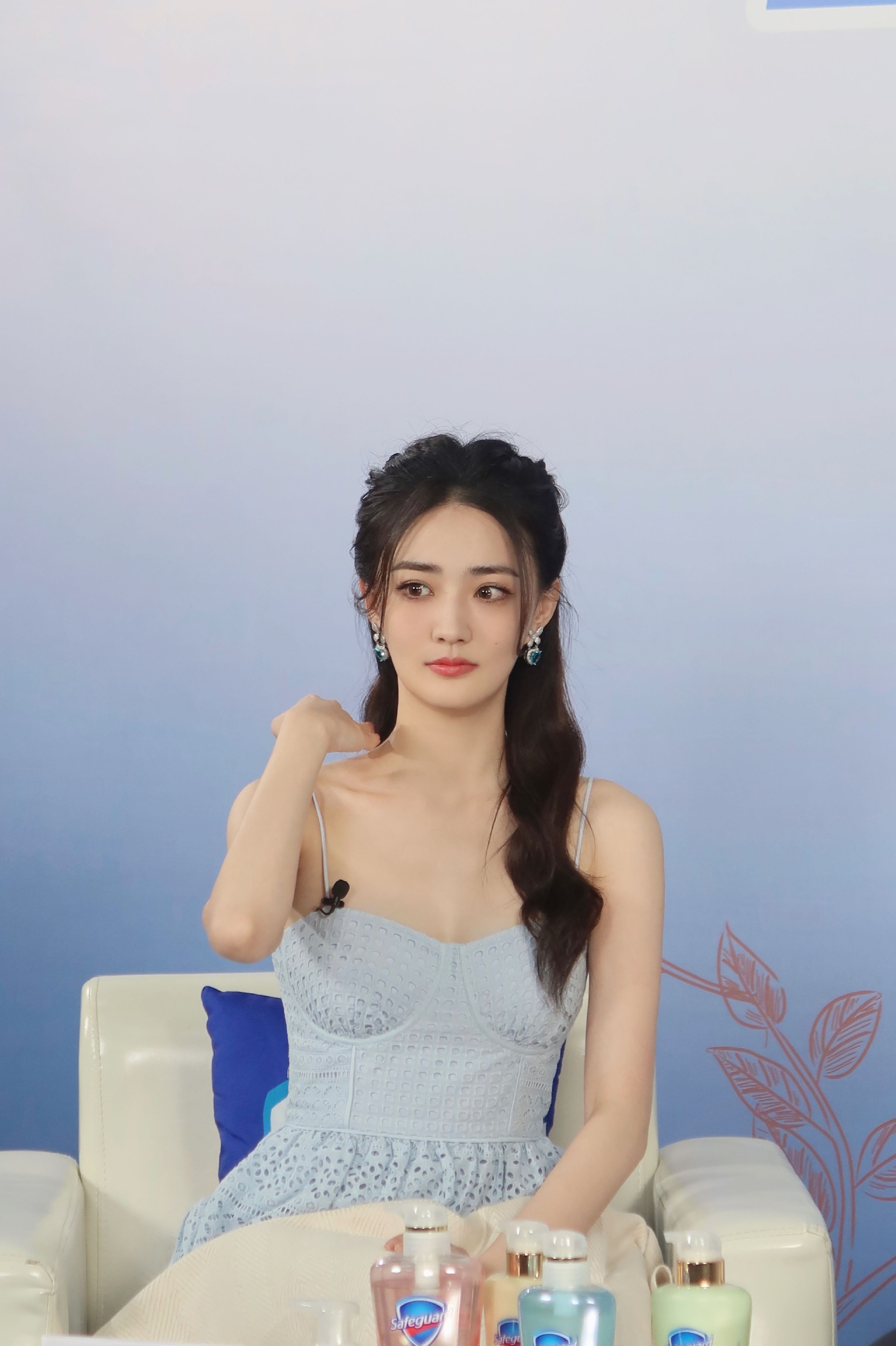 白皙细滑美女徐璐